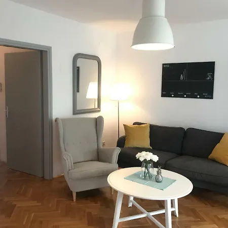 Papalinna Centar * Malinska